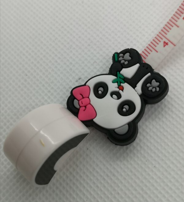 Maschenstopper Panda Girl und Panda Boy Höhe auf einem Maßband 3 cm